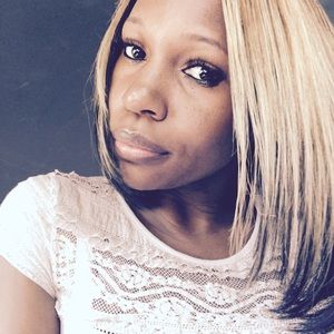 Meet your Posher, Aisha